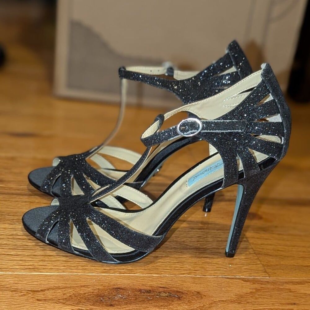 Y2K Glam Black‎ Glitter Strappy Heels Betsey Johnson Size 8.5 T Strap Stiletto